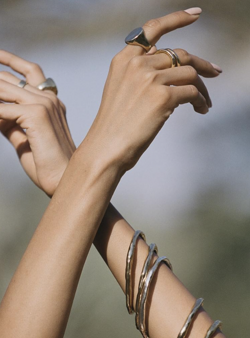M A W U | hand-made arm bangle made from brass with 9k gold