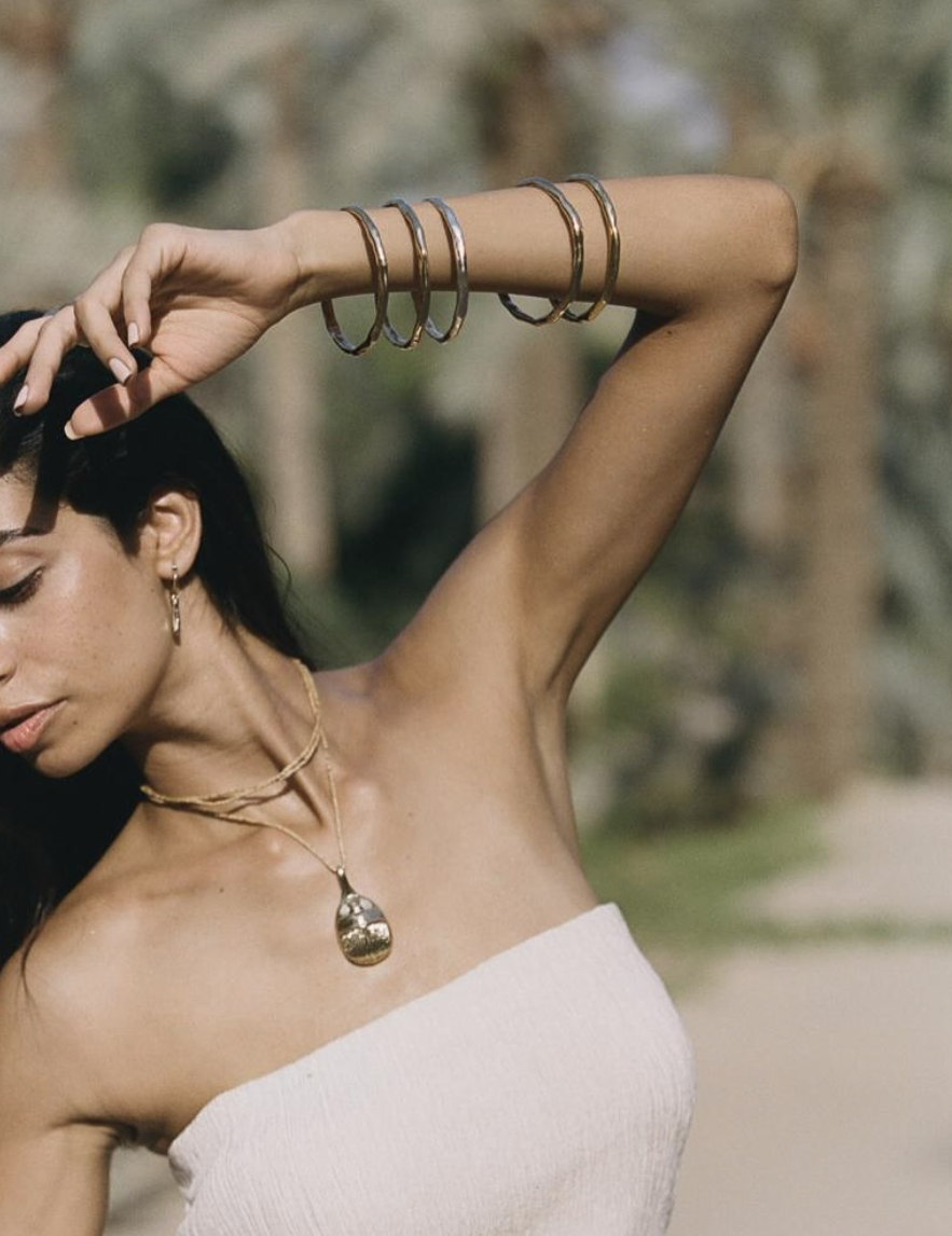 M A W U | hand-made arm bangle made from brass with 9k gold